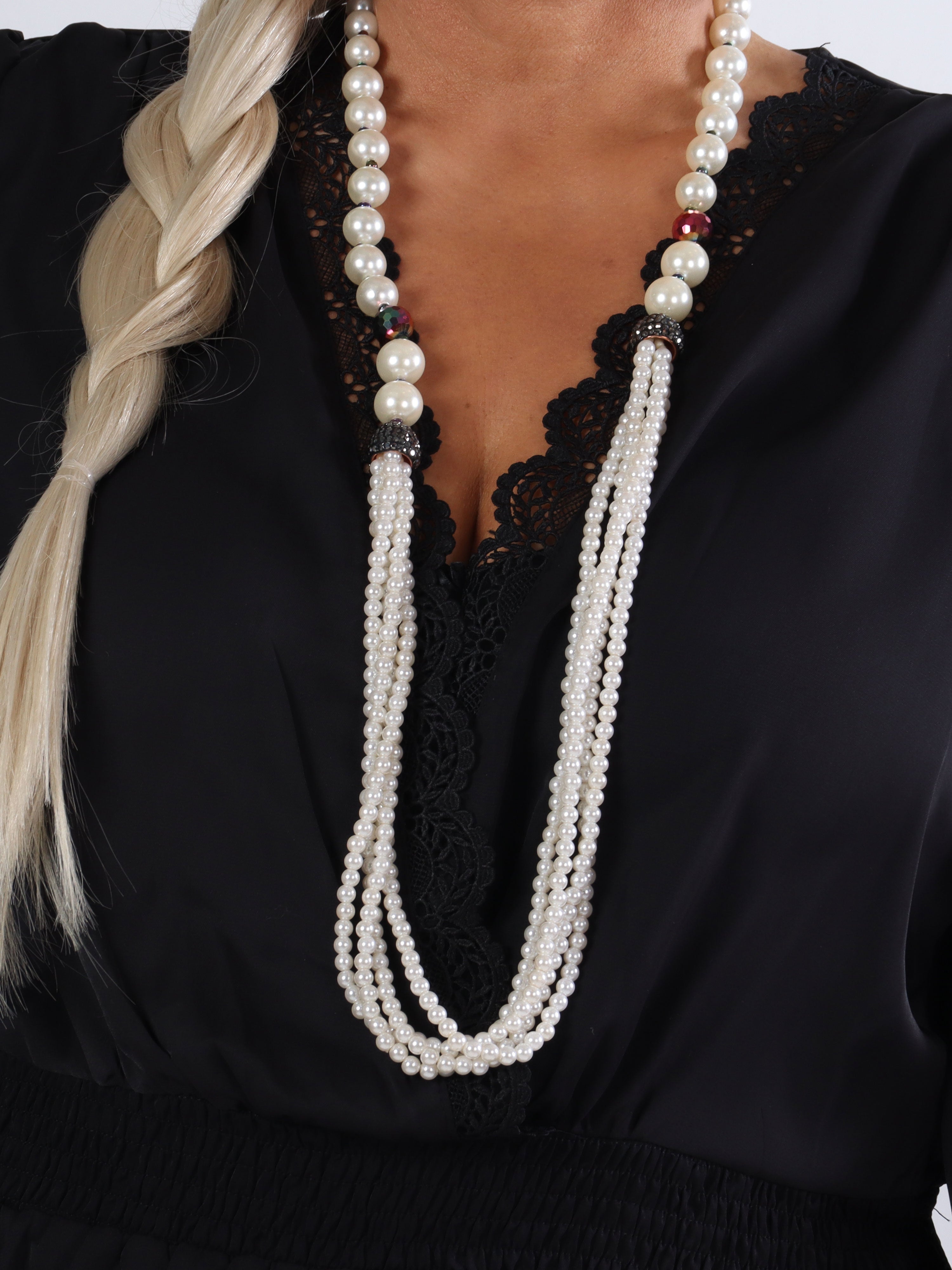 Natasha - Plus size top med blondedetaljer og smock